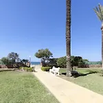 Holiday Beach דירה *