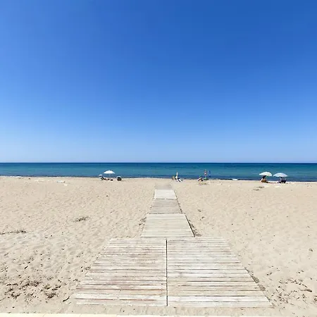 Holiday Beach デニア
